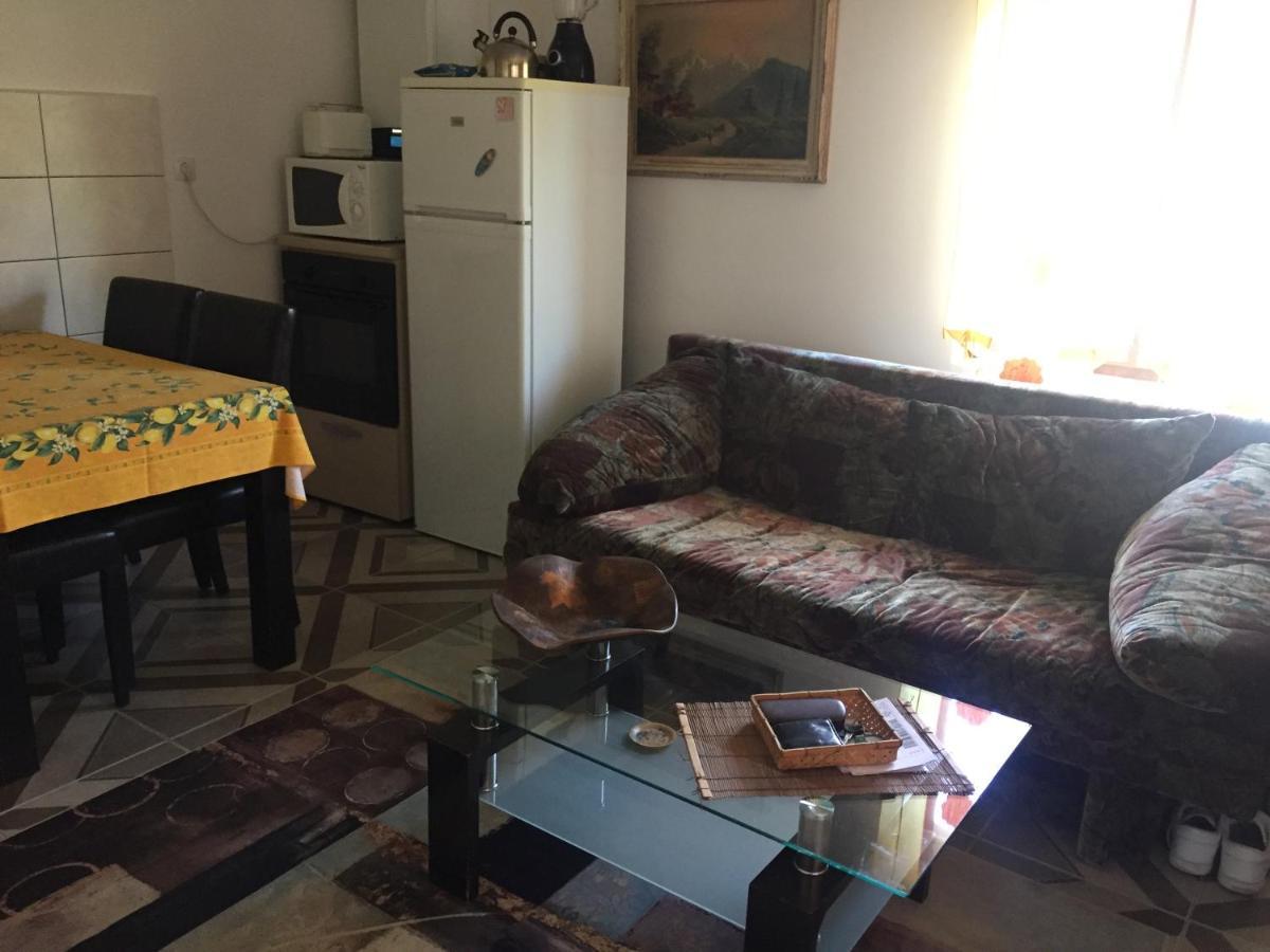 Casa Rustica Cu Terasa Villa Mediaş Eksteriør bilde